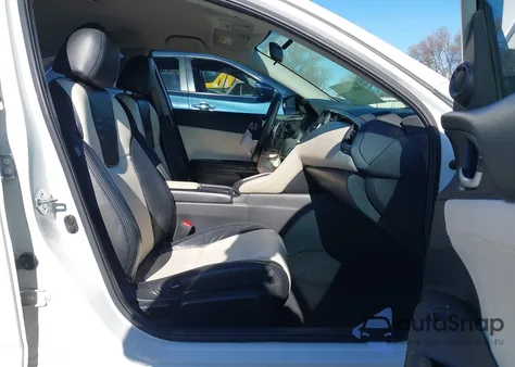 2019 Honda Insight Ex z USA, uszkodzony, nr VIN 19XZE4F57KE006326